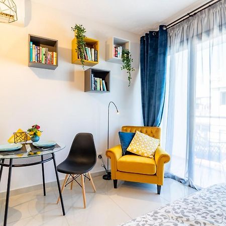 Light House - Seafront Cosy Studio With Library Paphos Extérieur photo