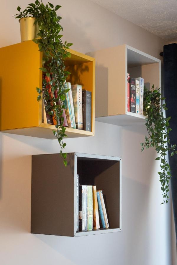 Light House - Seafront Cosy Studio With Library Paphos Extérieur photo