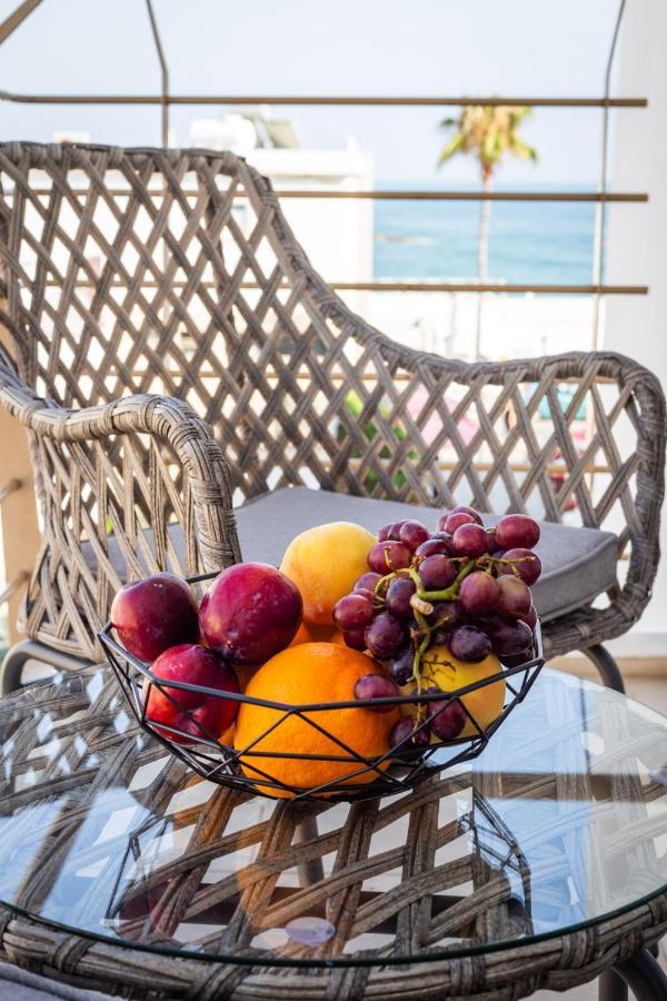Light House - Seafront Cosy Studio With Library Paphos Extérieur photo