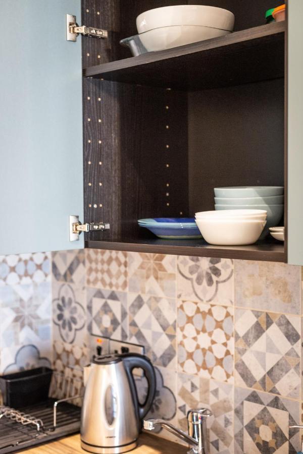 Light House - Seafront Cosy Studio With Library Paphos Extérieur photo